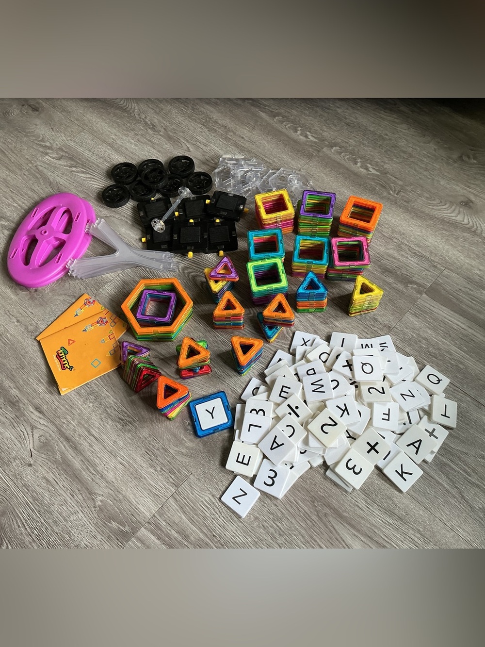 Magnetic Building Tiles Set for Kids - Multicolor